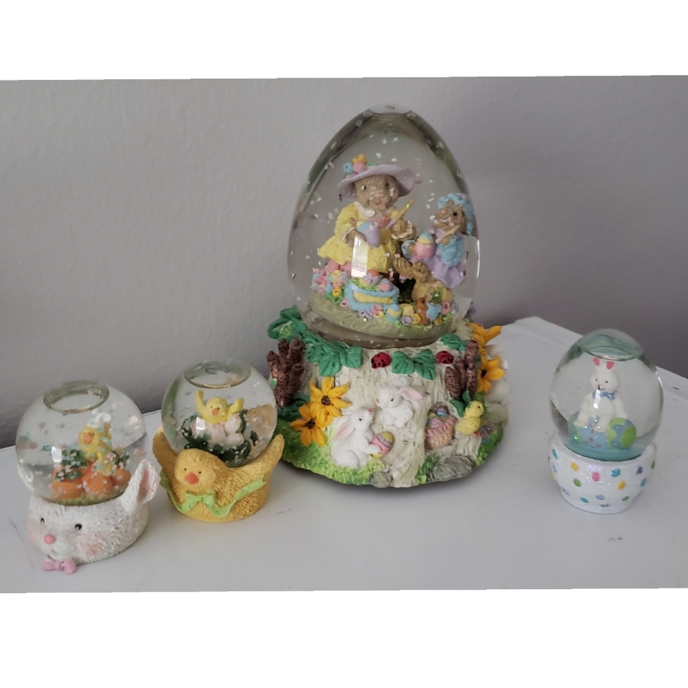 EASTER SNOW GLOBE Collection